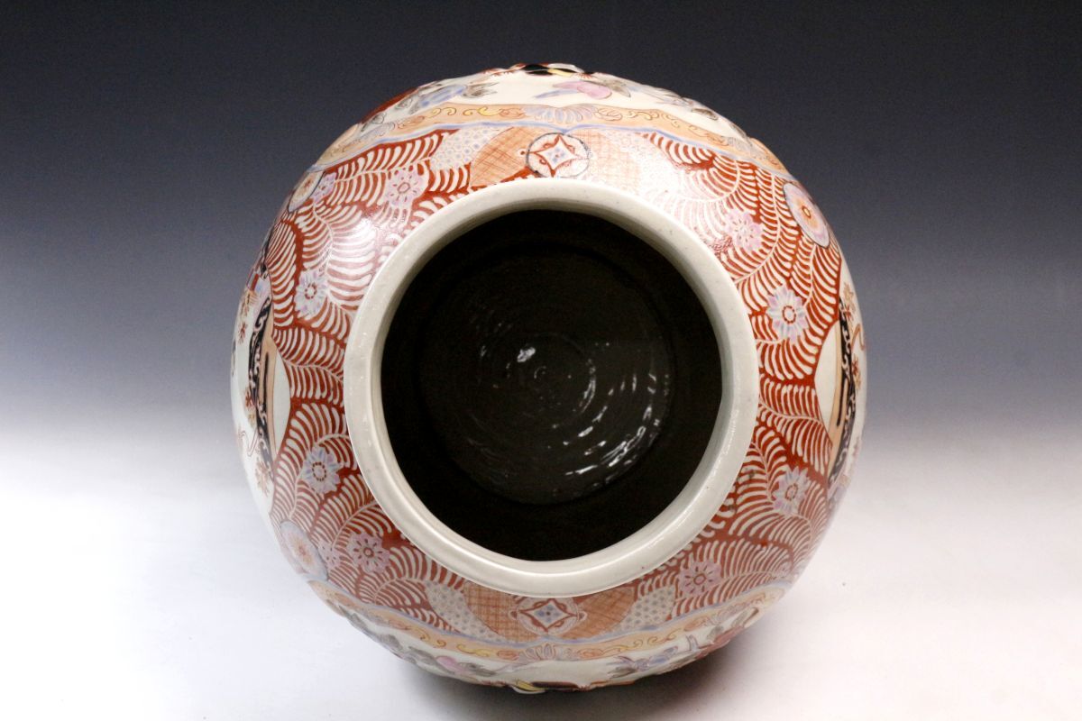 LIG】古伊万里 肥蝶山 陽刻窓絵草花文美人図大壷 特大41.5㎝ 古 LIG】古伊万里 肥蝶山 陽刻窓絵草花文美人図大壷 特大41.5㎝ 古