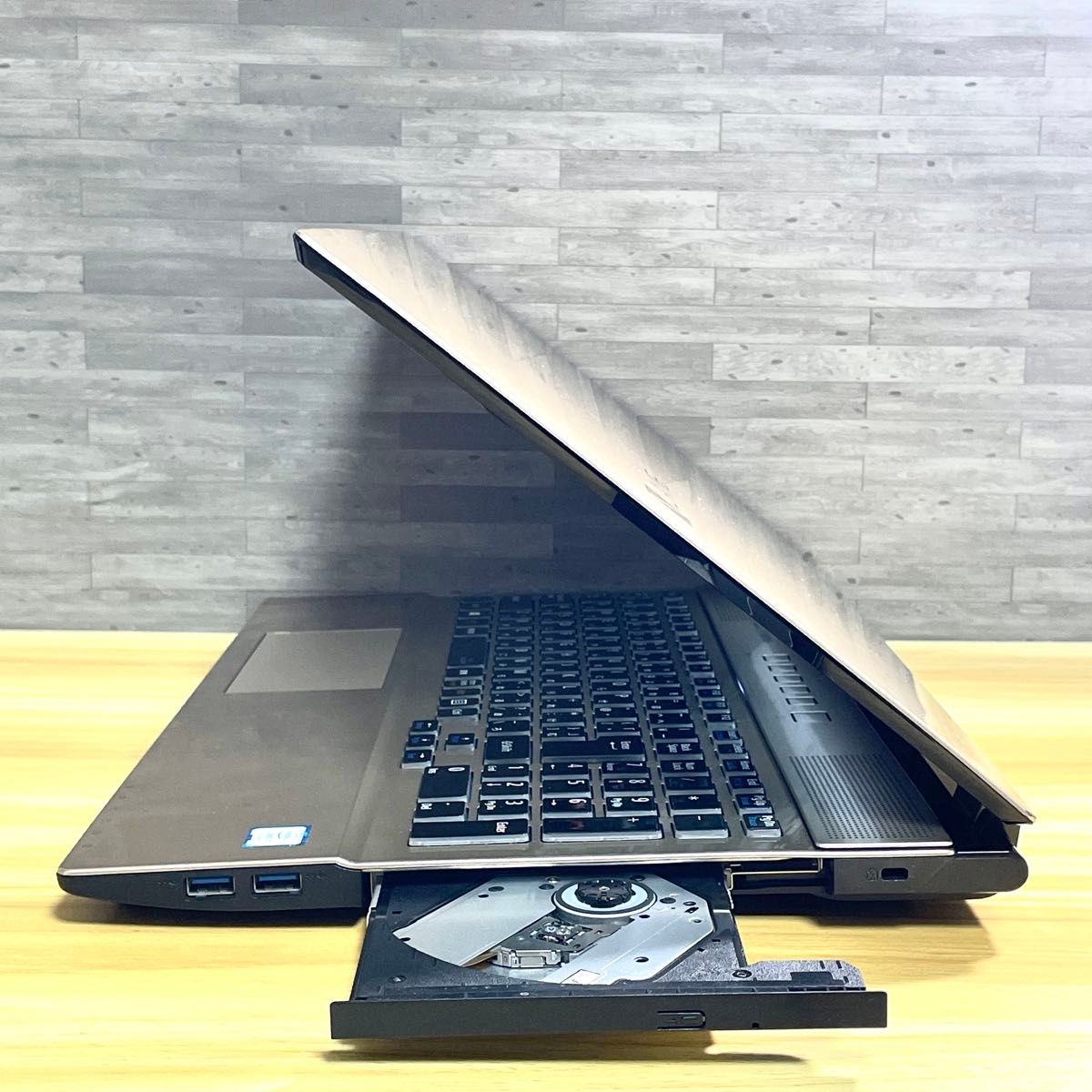 NEC LAVIE ノートパソコン corei7 SSD256GB HDD1TB メモリ16GB NEC LAVIE ノートパソコン corei7 SSD256GB HDD1TB メモリ16GB