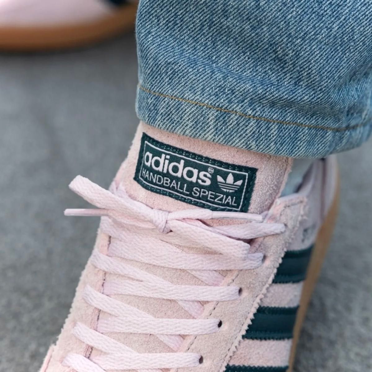 新品未使用24cm adidas ピンク スニーカー ハンドボール 新品未使用24cm adidas ピンク スニーカー ハンドボール