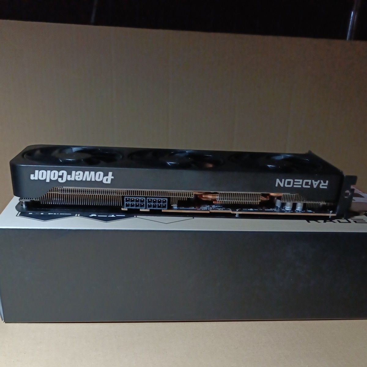 玄人志向Radeon RT9070XT 搭載 グラフィックボード GDDR6 16GB 玄人志向Radeon RT9070XT 搭載 グラフィックボード GDDR6 16GB