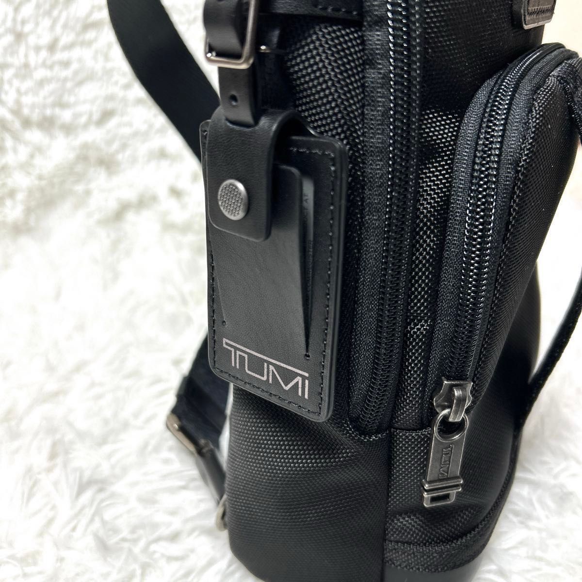 極美品・未使用級】 TUMI トゥミ レザー キャンバス クロス 極美品・未使用級】 TUMI トゥミ レザー キャンバス クロス