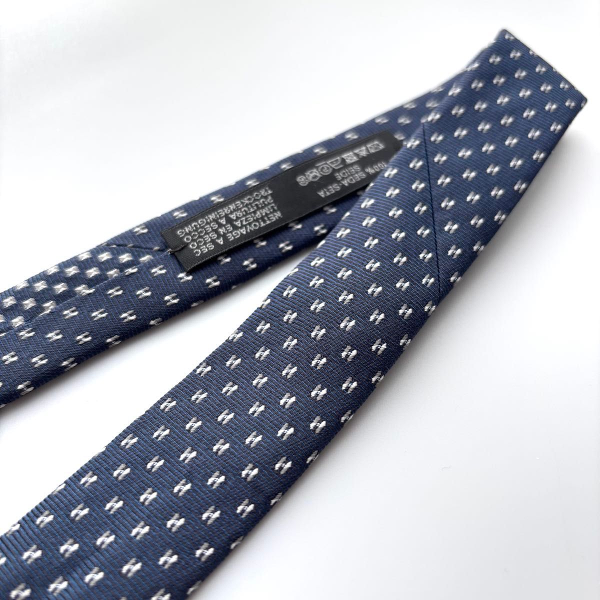 極美品 エルメス ネクタイ ナロータイ ファソネ H柄 ネイビー 極美品 エルメス ネクタイ ナロータイ ファソネ H柄 ネイビー