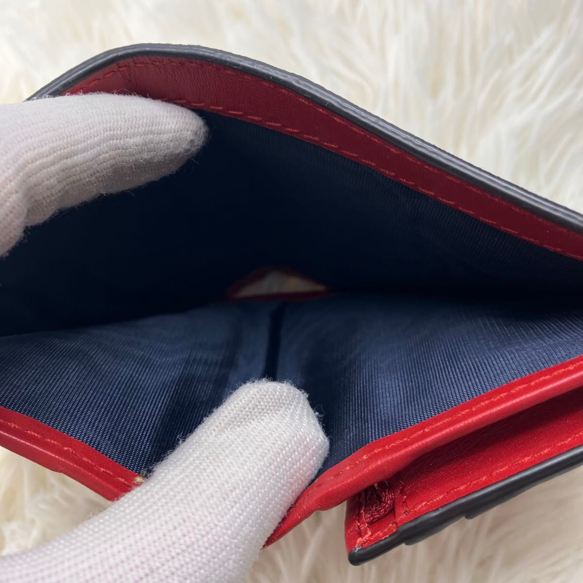 未使用級】グッチ 二つ折り財布 ベージュ ライトブルー 未使用級】グッチ 二つ折り財布 ベージュ ライトブルー