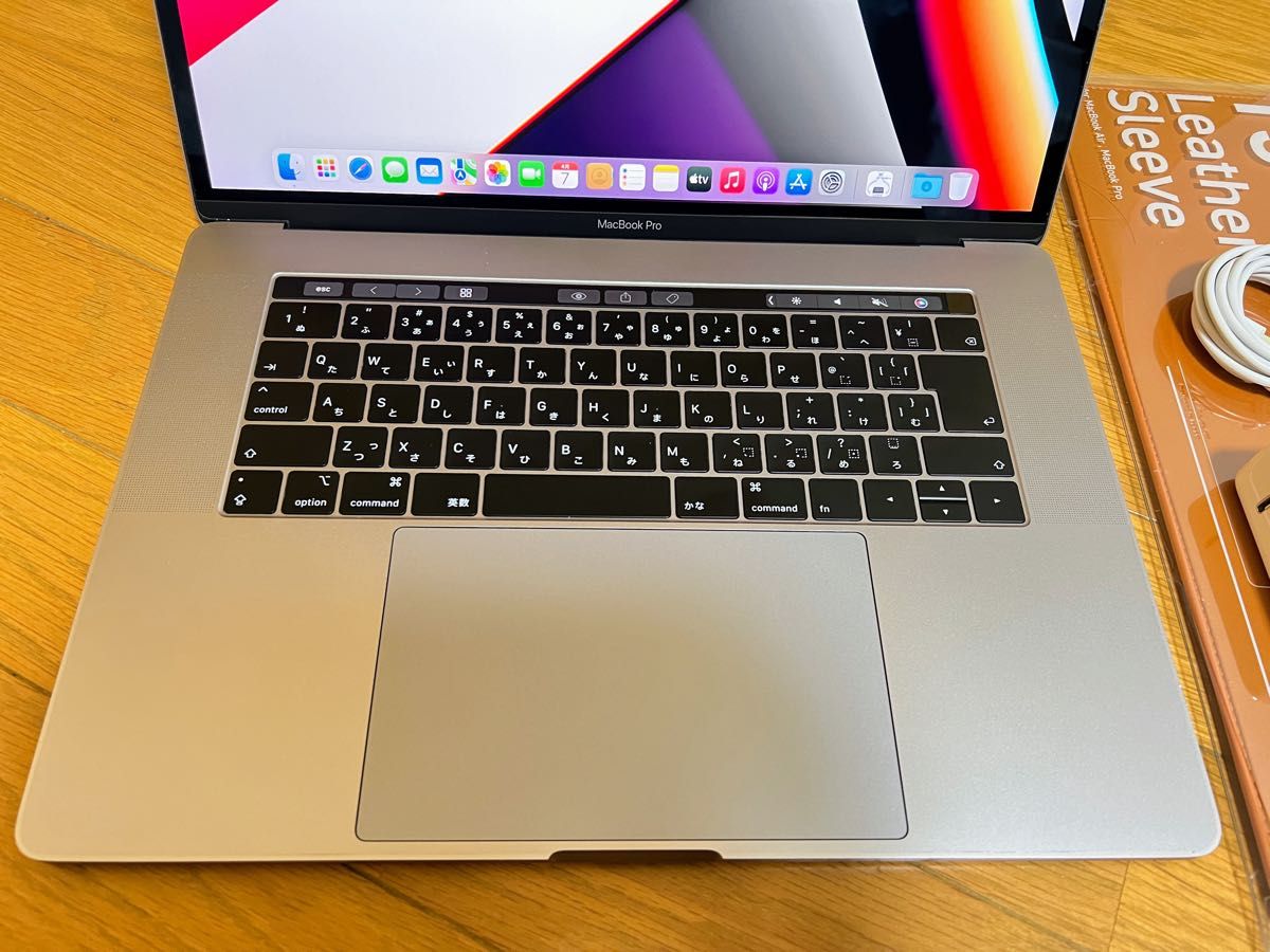 Apple MacBook Pro 15インチ 2018 i7(6コア 2 6GHz) SSD 512GB Apple MacBook Pro 15インチ 2018 i7(6コア 2 6GHz) SSD 512GB