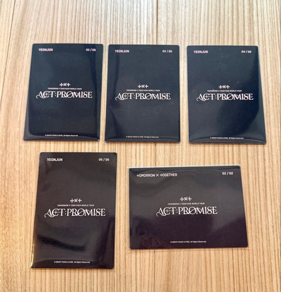 TOMORROW X TOGETHER MINI PHOTO CARD ヨンジュンフォトカード TOMORROW X TOGETHER MINI PHOTO CARD ヨンジュンフォトカード