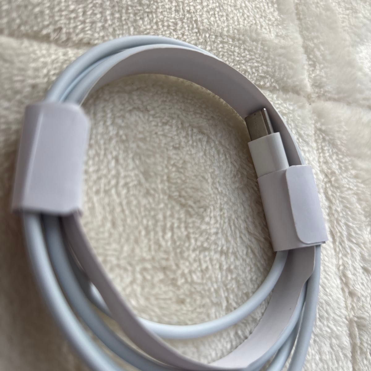 Apple AirPods Pro +Lightningケーブルつき|Yahoo!フリマ(旧 Apple AirPods Pro +Lightningケーブルつき|Yahoo!フリマ(旧
