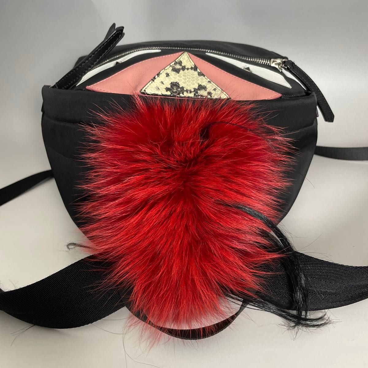 Fendi 美品 黒 ナイロン リュック モンスター バックパック Fendi 美品 黒 ナイロン リュック モンスター バックパック