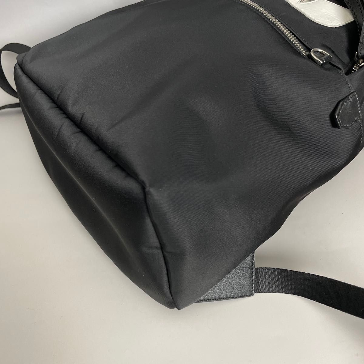 Fendi 美品 黒 ナイロン リュック モンスター バックパック Fendi 美品 黒 ナイロン リュック モンスター バックパック