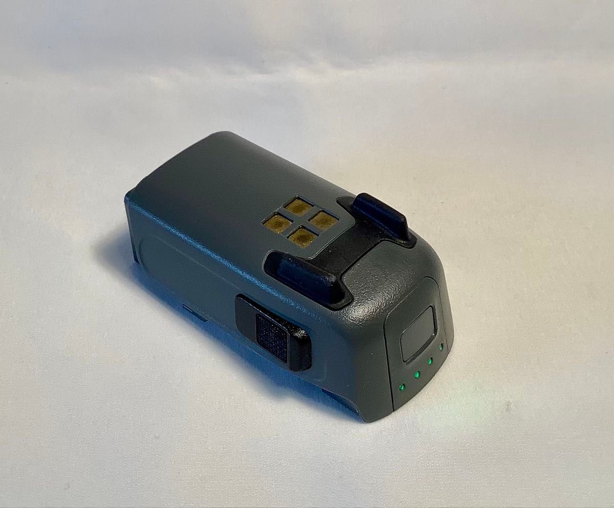DJI Spark スパーク バッテリー DJI純正 美品中古(充電回数21回 DJI Spark スパーク バッテリー DJI純正 美品中古(充電回数21回