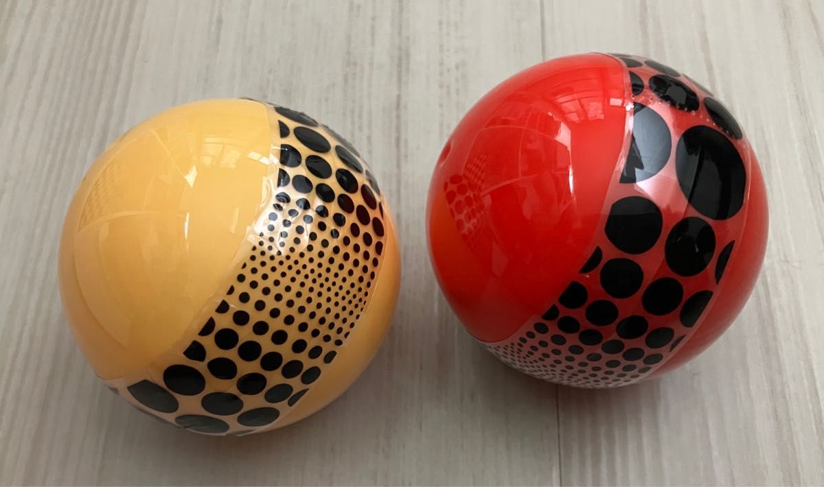 草間彌生 パンプキンチャーム かぼちゃ キーホルダー 2個セット 草間彌生 パンプキンチャーム かぼちゃ キーホルダー 2個セット