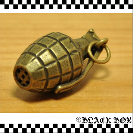 solid brass ソリッド ブラス 真鍮 無垢 手榴弾 爆弾 チャーム キーホルダー レザークラフト ウォレットチェーン ライダー バイク_画像3