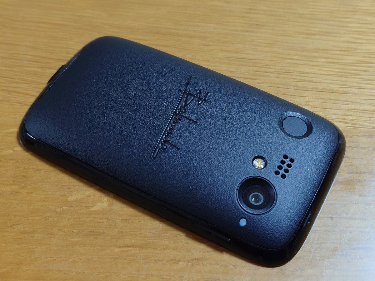 美品】BALMUDA Phone ブラック 純正ケース 純正ワイヤレス充電器 美品】BALMUDA Phone ブラック 純正ケース 純正ワイヤレス充電器