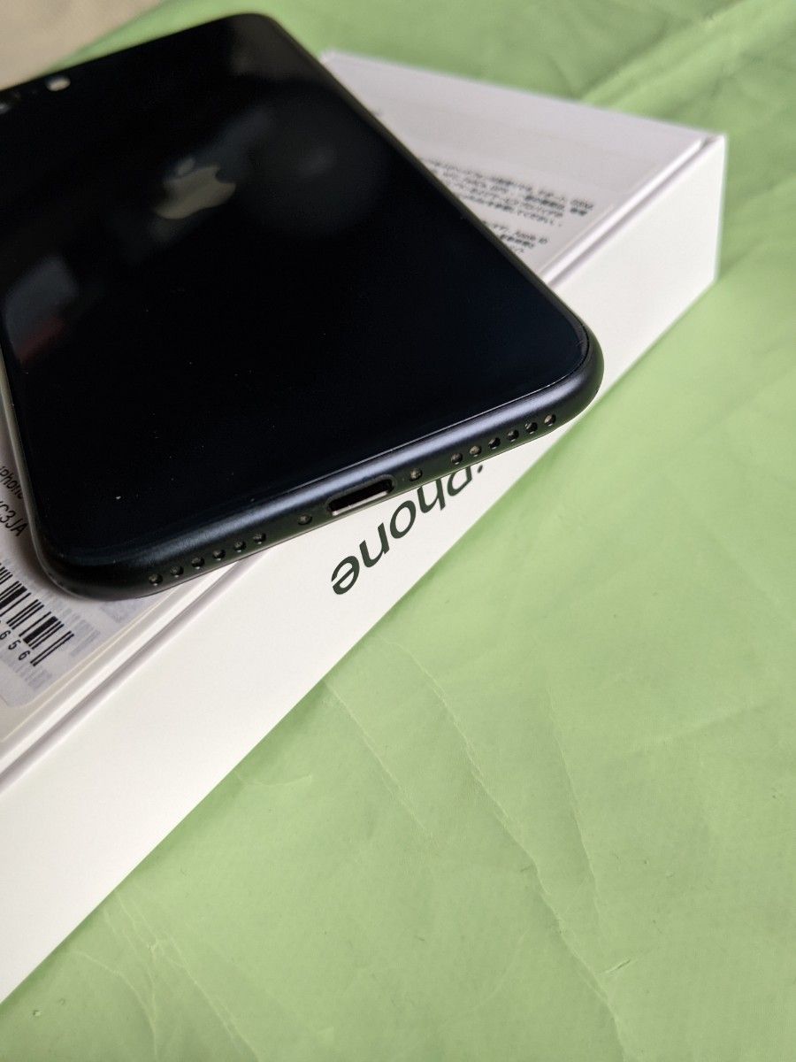 値下げ【美品】iPhone SE3 第3世代 Black 64GB SIMフリー 利用 値下げ【美品】iPhone SE3 第3世代 Black 64GB SIMフリー 利用