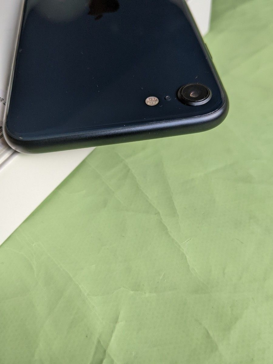 値下げ【美品】iPhone SE3 第3世代 Black 64GB SIMフリー 利用 値下げ【美品】iPhone SE3 第3世代 Black 64GB SIMフリー 利用