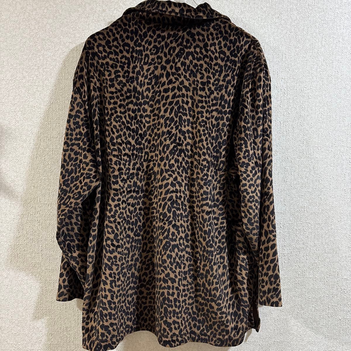 us Vintage レオパード柄スキッパーシャツトップス 長袖 総柄 us Vintage レオパード柄スキッパーシャツトップス 長袖 総柄