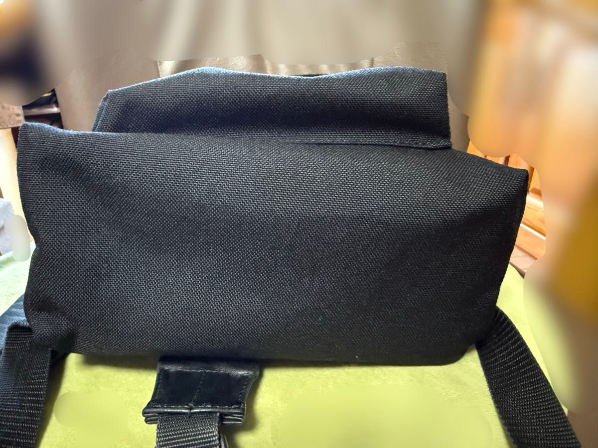 美品 コムデギャルソン ミニ バックパック 黒 馬革ストラップ 美品 コムデギャルソン ミニ バックパック 黒 馬革ストラップ