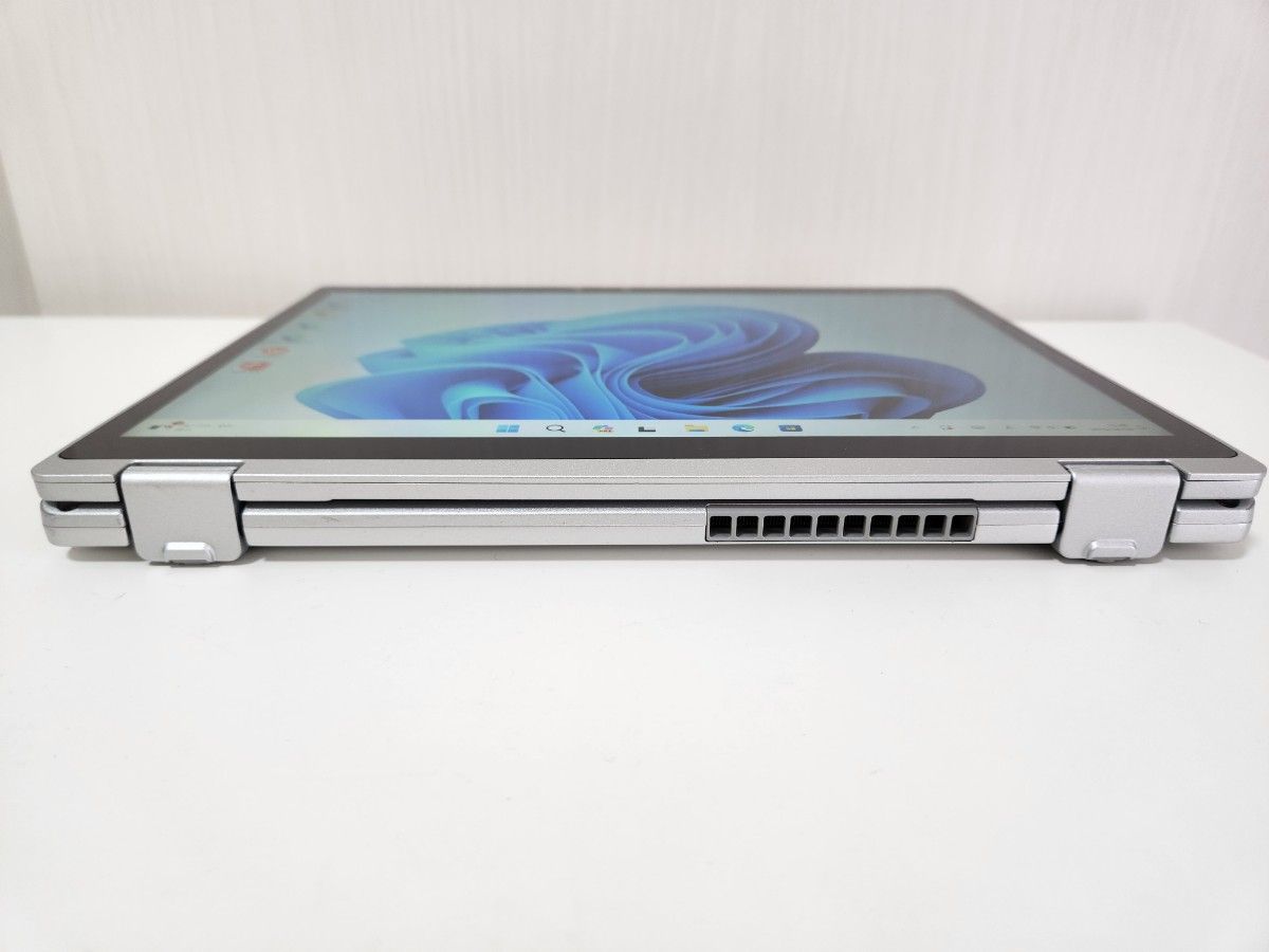 軽量2in1 レッツノート CF-QV8 LTE 第8世代i5/8GB/SSD256GB 高 軽量2in1 レッツノート CF-QV8 LTE 第8世代i5/8GB/SSD256GB 高