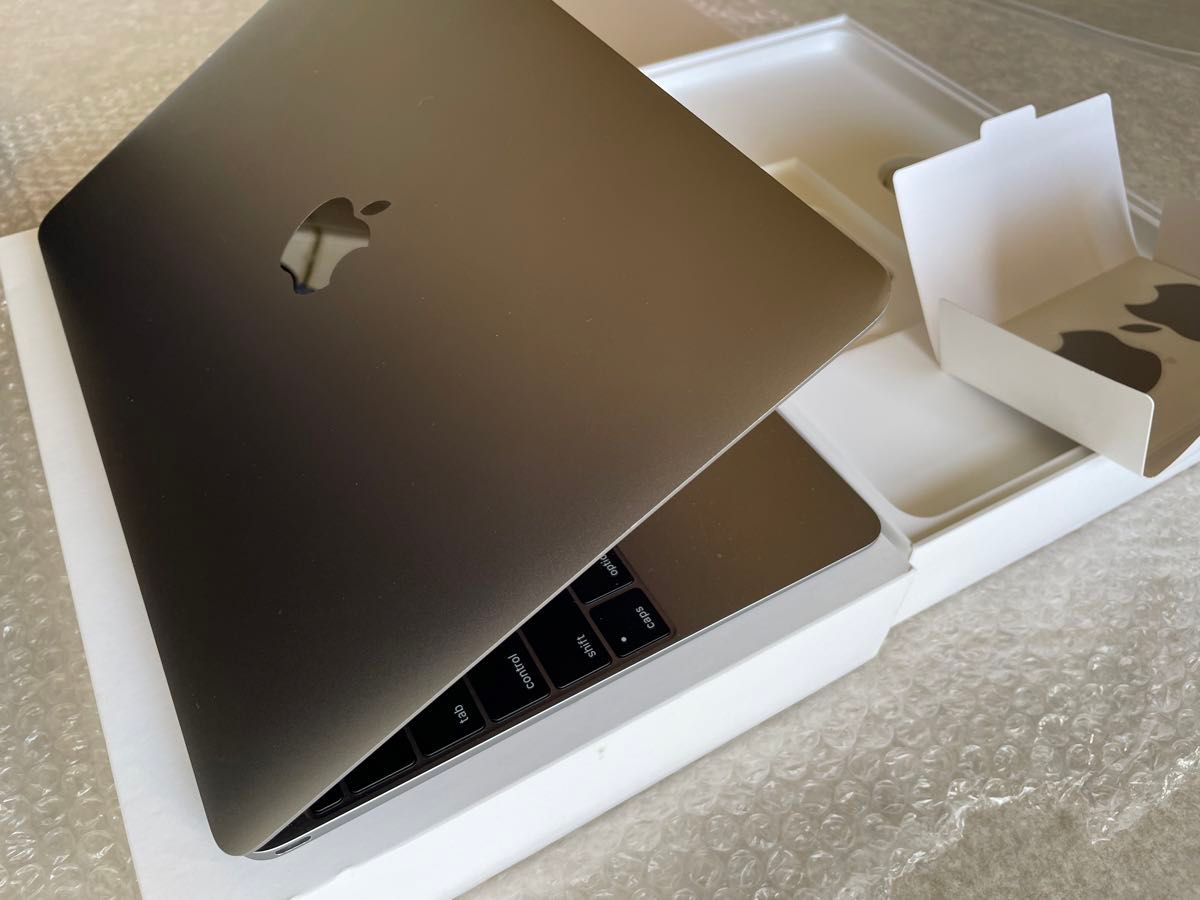 MacBook 12インチ m7 512GB 8GBメモリ 2016 スペースグレイ MacBook 12インチ m7 512GB 8GBメモリ 2016 スペースグレイ