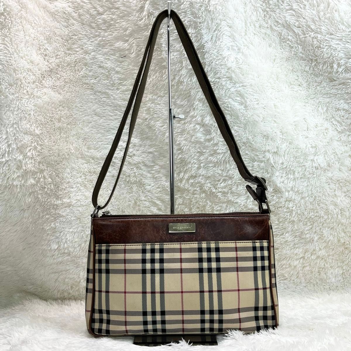 良品】BURBERRYバーバリー ノバチェック ショルダーバック ロゴ 良品】BURBERRYバーバリー ノバチェック ショルダーバック ロゴ