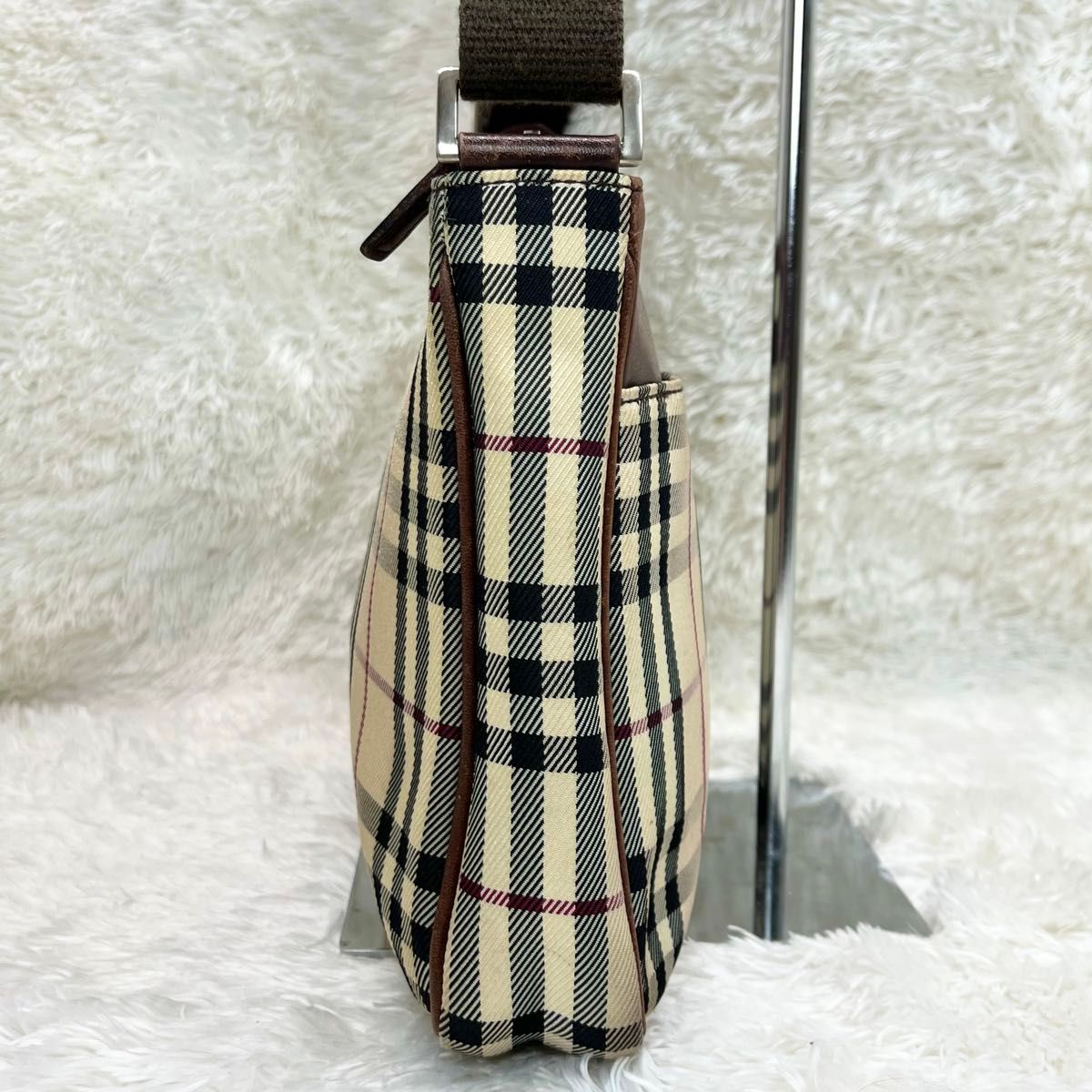 良品】BURBERRYバーバリー ノバチェック ショルダーバック ロゴ 良品】BURBERRYバーバリー ノバチェック ショルダーバック ロゴ
