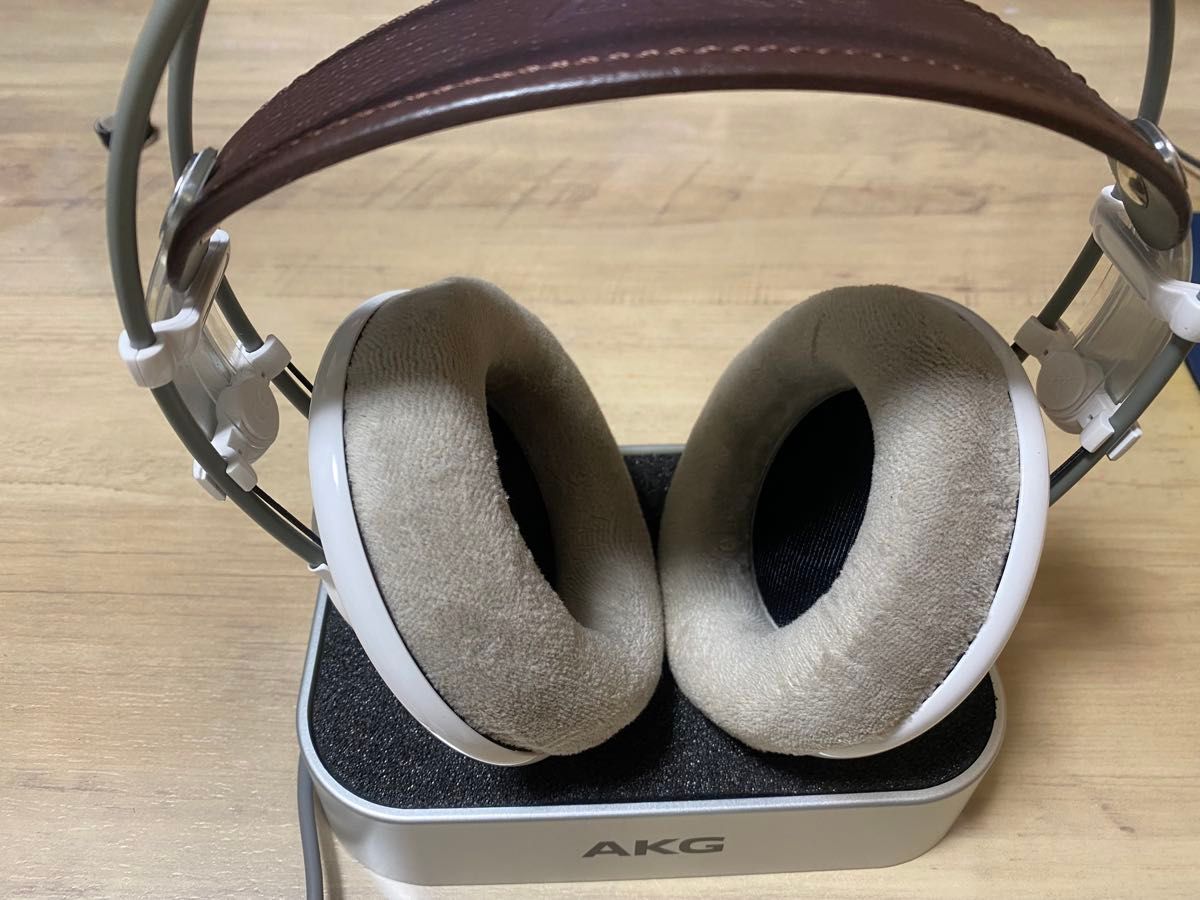 AKG K701 有線ヘッドホン 美品 交換用イヤーパッド付き|Yahoo AKG K701 有線ヘッドホン 美品 交換用イヤーパッド付き|Yahoo