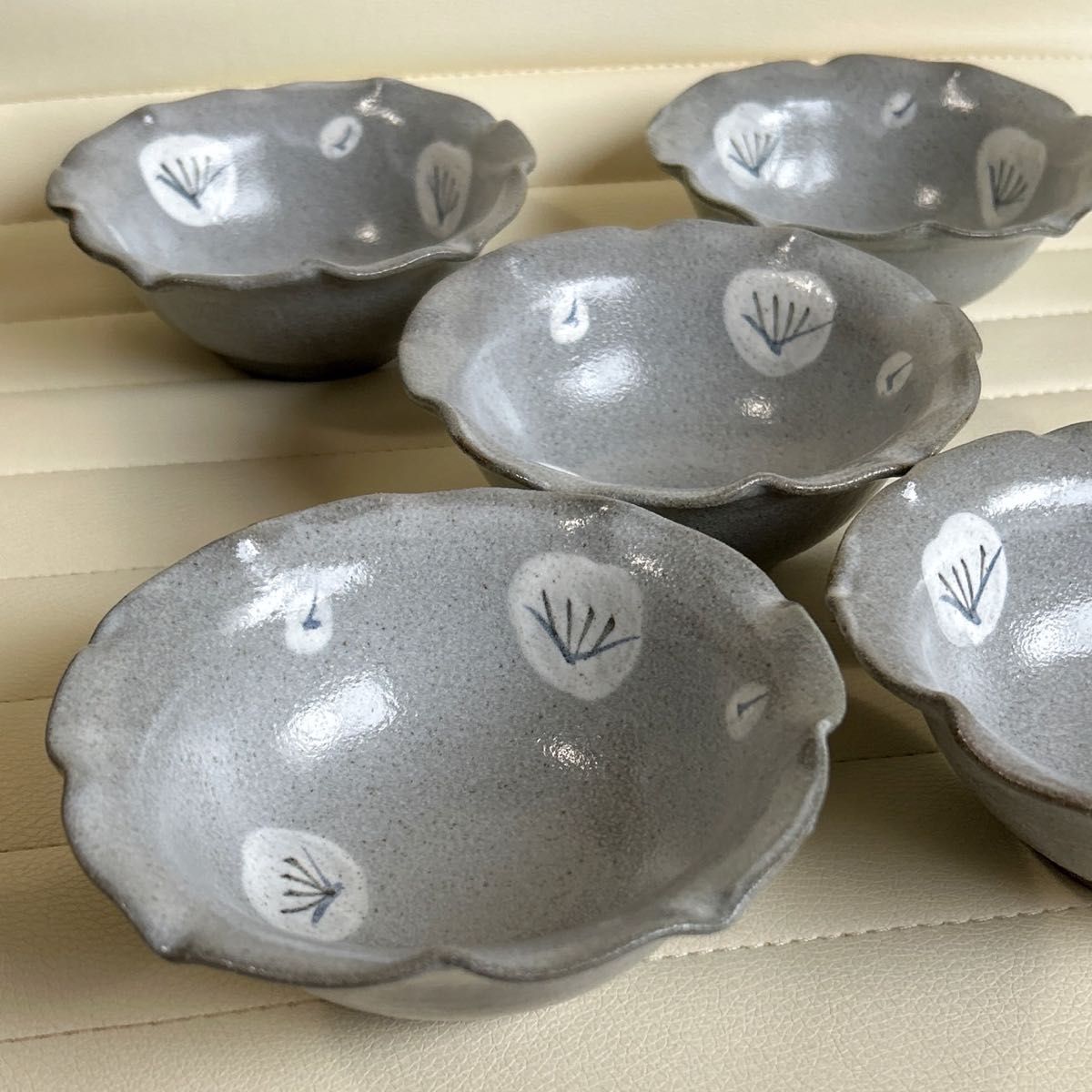 たち吉 土物 小鉢揃 5枚セット 輪花鉢 煮物鉢 椿 多用鉢 和食器 たち吉 土物 小鉢揃 5枚セット 輪花鉢 煮物鉢 椿 多用鉢 和食器