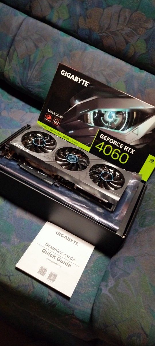 正常動作美品】GIGABYTE GV-N4060EAGLE OC-8GD [GeForce RTX 正常動作美品】GIGABYTE GV-N4060EAGLE OC-8GD [GeForce RTX