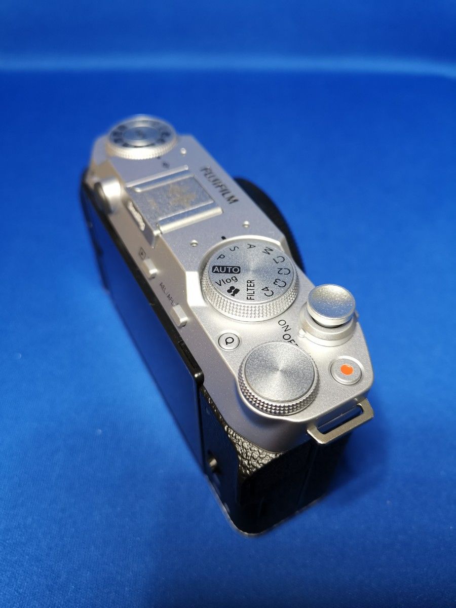 FUJIFILM X-M5 XC15-45mmレンズキット(シルバー)F X-M5LK-1545 FUJIFILM X-M5 XC15-45mmレンズキット(シルバー)F X-M5LK-1545