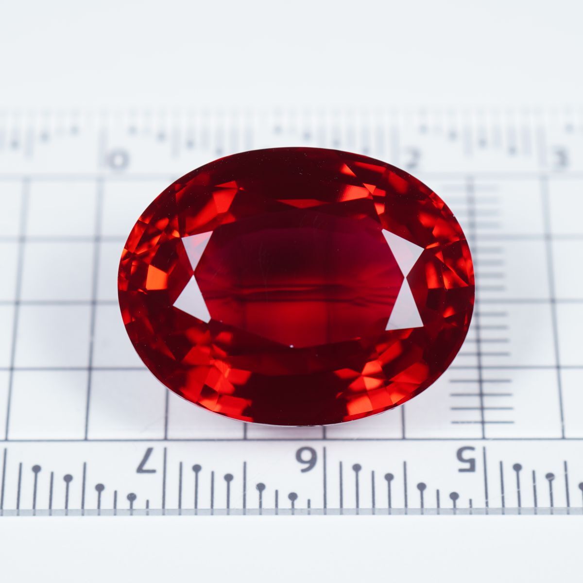 大粒 35.72ct ピジョンブラッド 合成ルビー(ルビー)|売買された 大粒 35.72ct ピジョンブラッド 合成ルビー(ルビー)|売買された