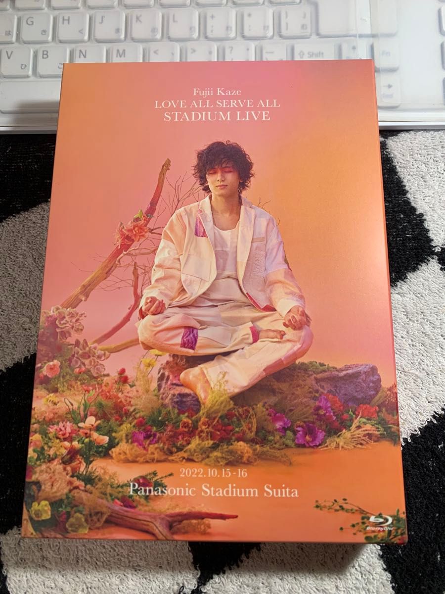 特製フォトブック2冊 B4ポスター封入 藤井風 2Blu-ray/LOVE ALL 特製フォトブック2冊 B4ポスター封入 藤井風 2Blu-ray/LOVE ALL
