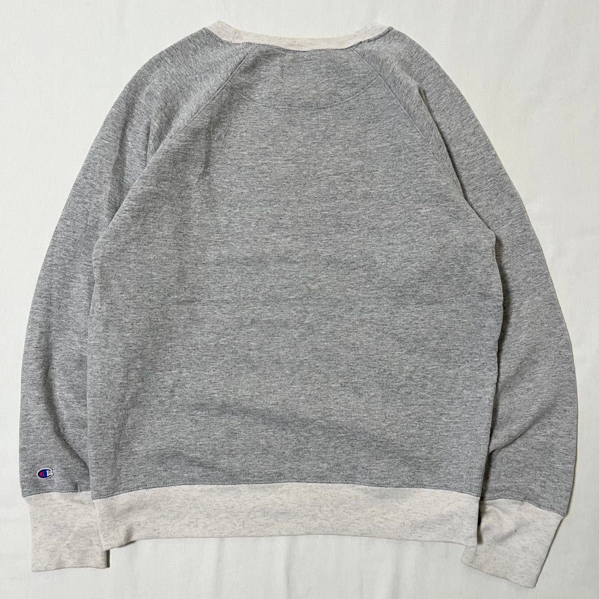 Champion 刺繍 ビッグロゴ 2トーン デザインスウェット ユニ Champion 刺繍 ビッグロゴ 2トーン デザインスウェット ユニ