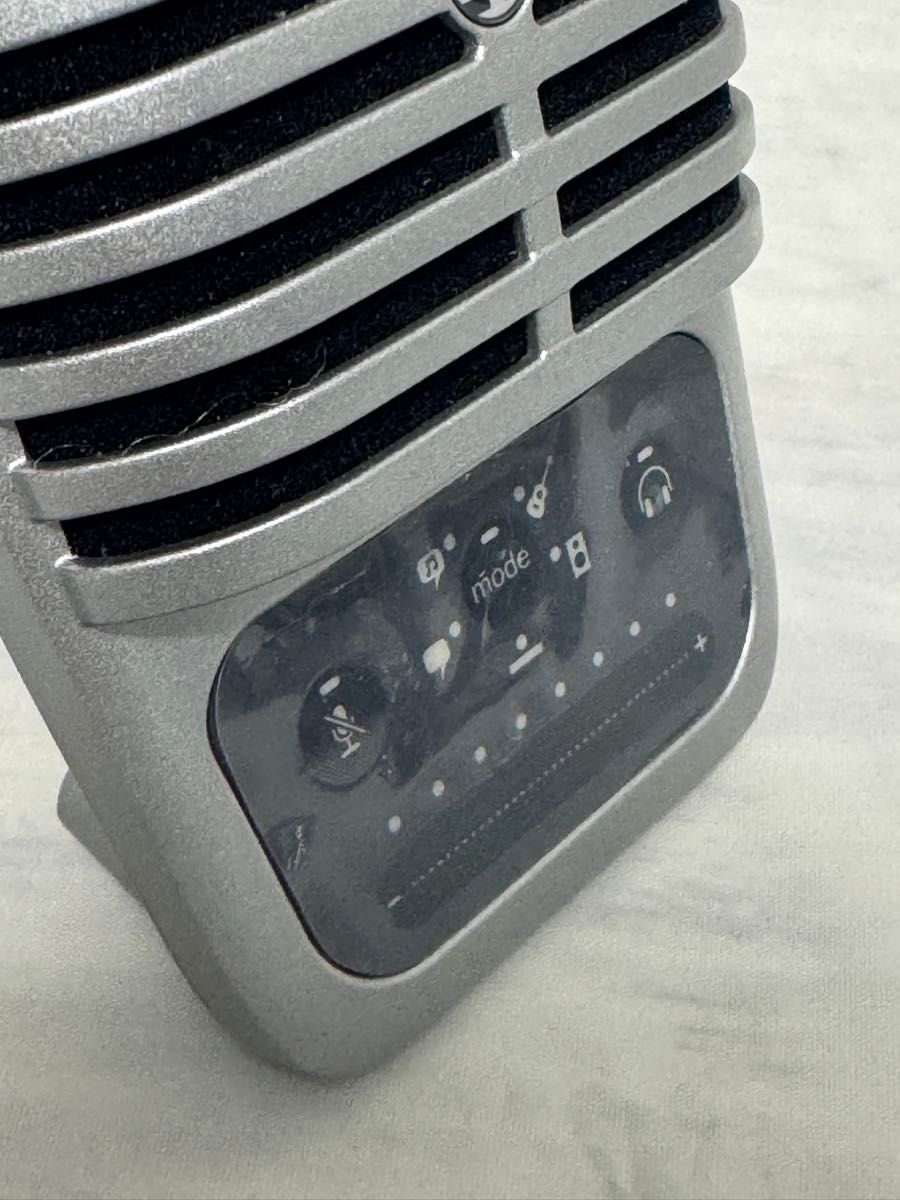 SHURE MV51 使用2回 ほぼ未使用 美品 コンデンサーマイク 在宅 SHURE MV51 使用2回 ほぼ未使用 美品 コンデンサーマイク 在宅