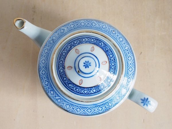 中国景徳鎮 茶器11点セット 透かし 蛍焼 中国茶器 急須 湯呑 中国景徳鎮 茶器11点セット 透かし 蛍焼 中国茶器 急須 湯呑