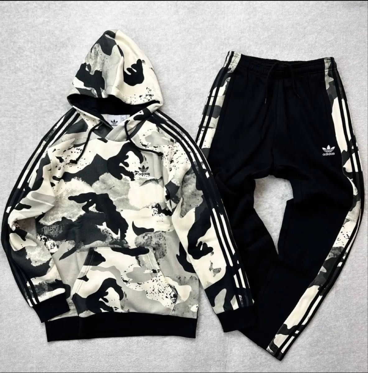 adidas Originals カモシリーズ総柄パーカー HK2805スウェット adidas Originals カモシリーズ総柄パーカー HK2805スウェット