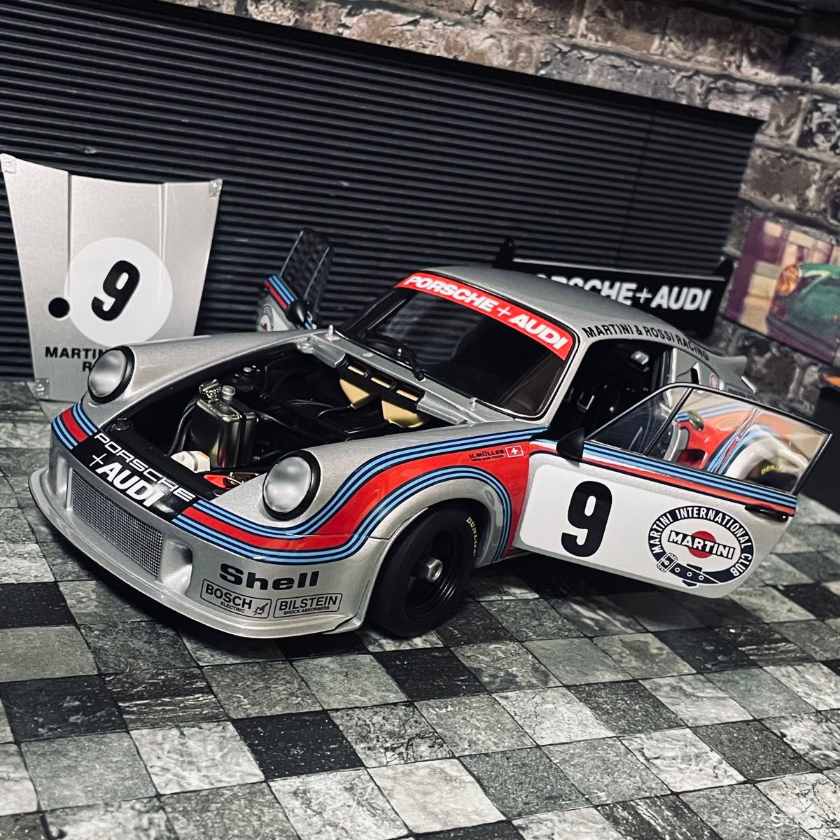 1/18 AUTOart ポルシェ 911 Carrera RSR Turbo|Yahoo!フリマ 1/18 AUTOart ポルシェ 911 Carrera RSR Turbo|Yahoo!フリマ
