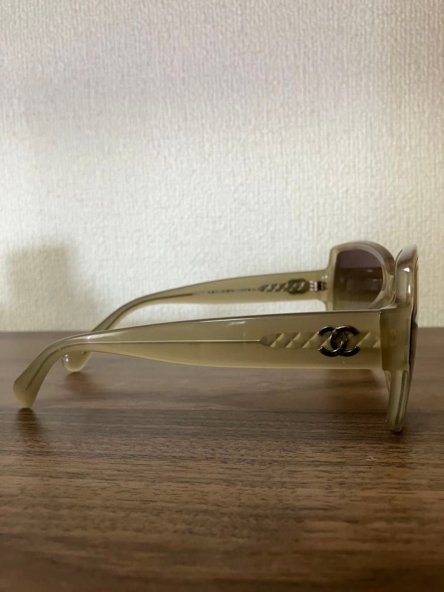CHANEL シャネル サングラス マトラッセ 61 17 140 保管袋付き CHANEL シャネル サングラス マトラッセ 61 17 140 保管袋付き