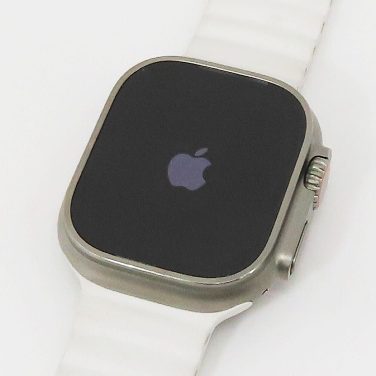 Apple Watch Ultra 49mm GPS + Cellular チタニウム MNHF3J/A Apple Watch Ultra 49mm GPS + Cellular チタニウム MNHF3J/A