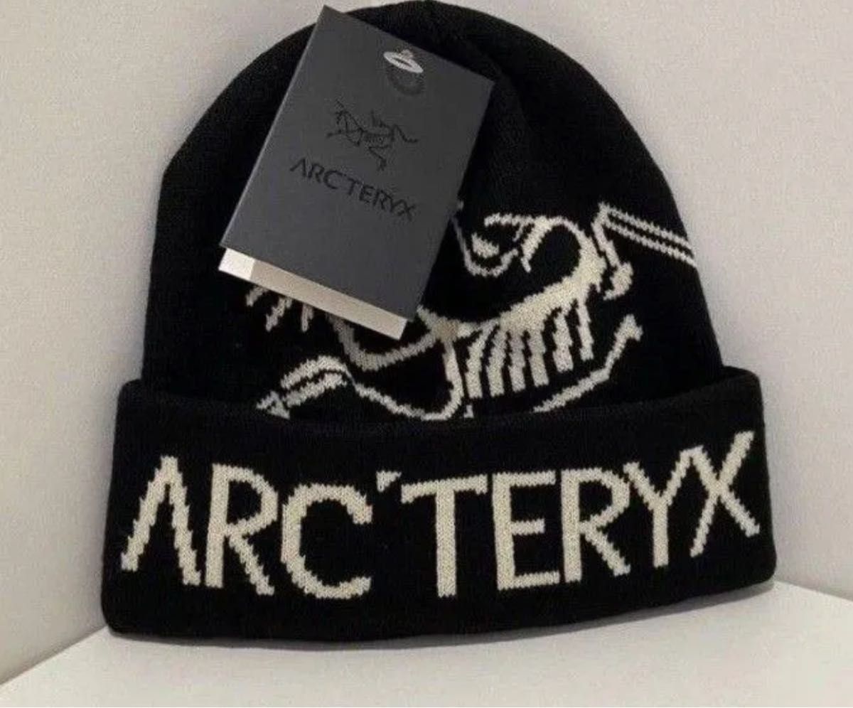 新品未使用 ARC'TERYX ブラック ニット帽 ビーニー 新品未使用 ARC'TERYX ブラック ニット帽 ビーニー
