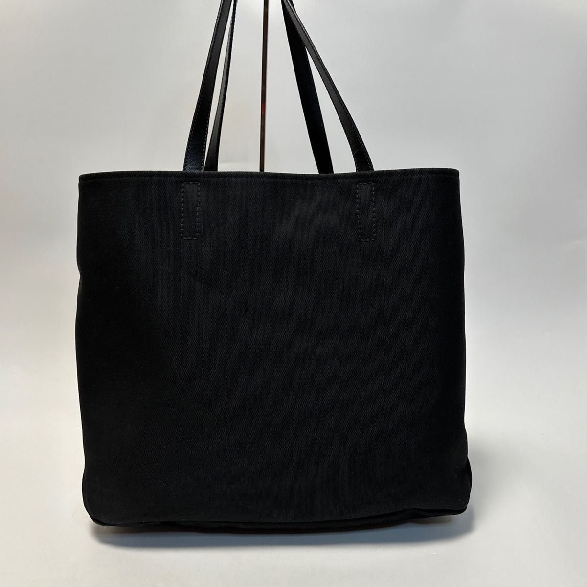 m30【美品】プラダ 三角ロゴ キャンバス ブラック モンキー m30【美品】プラダ 三角ロゴ キャンバス ブラック モンキー