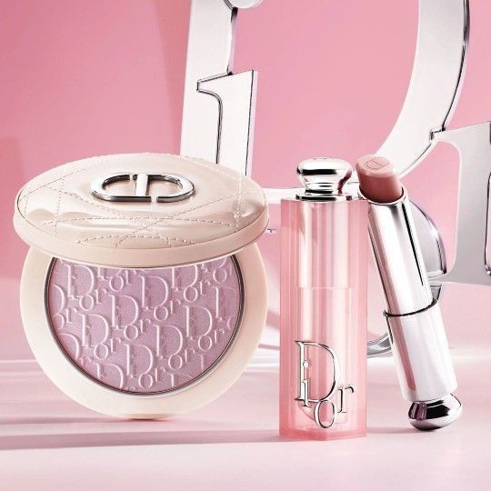 DIOR ディオールスキン フォーエヴァークチュール ルミナイザー DIOR ディオールスキン フォーエヴァークチュール ルミナイザー