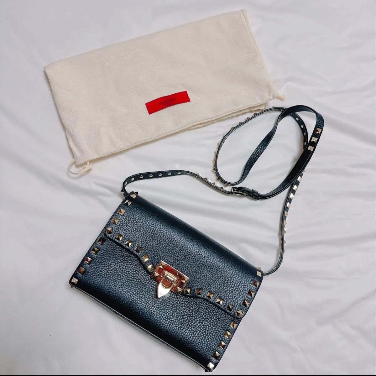 VALENTINO ロックスタッズショルダーバッグ ブラック|Yahoo VALENTINO ロックスタッズショルダーバッグ ブラック|Yahoo