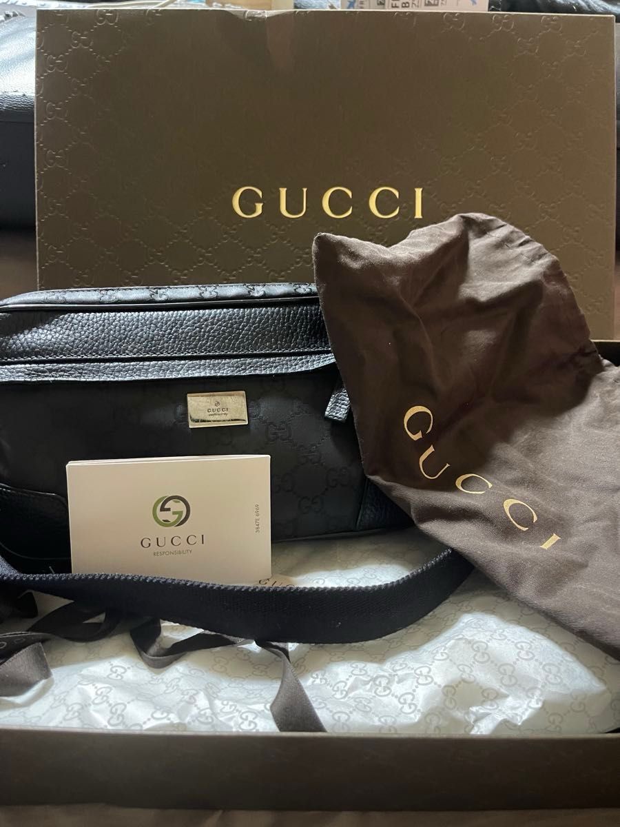 GUCCI グッチ 正規品 ウエストポーチ 黒 箱 保存袋付き ボディ GUCCI グッチ 正規品 ウエストポーチ 黒 箱 保存袋付き ボディ