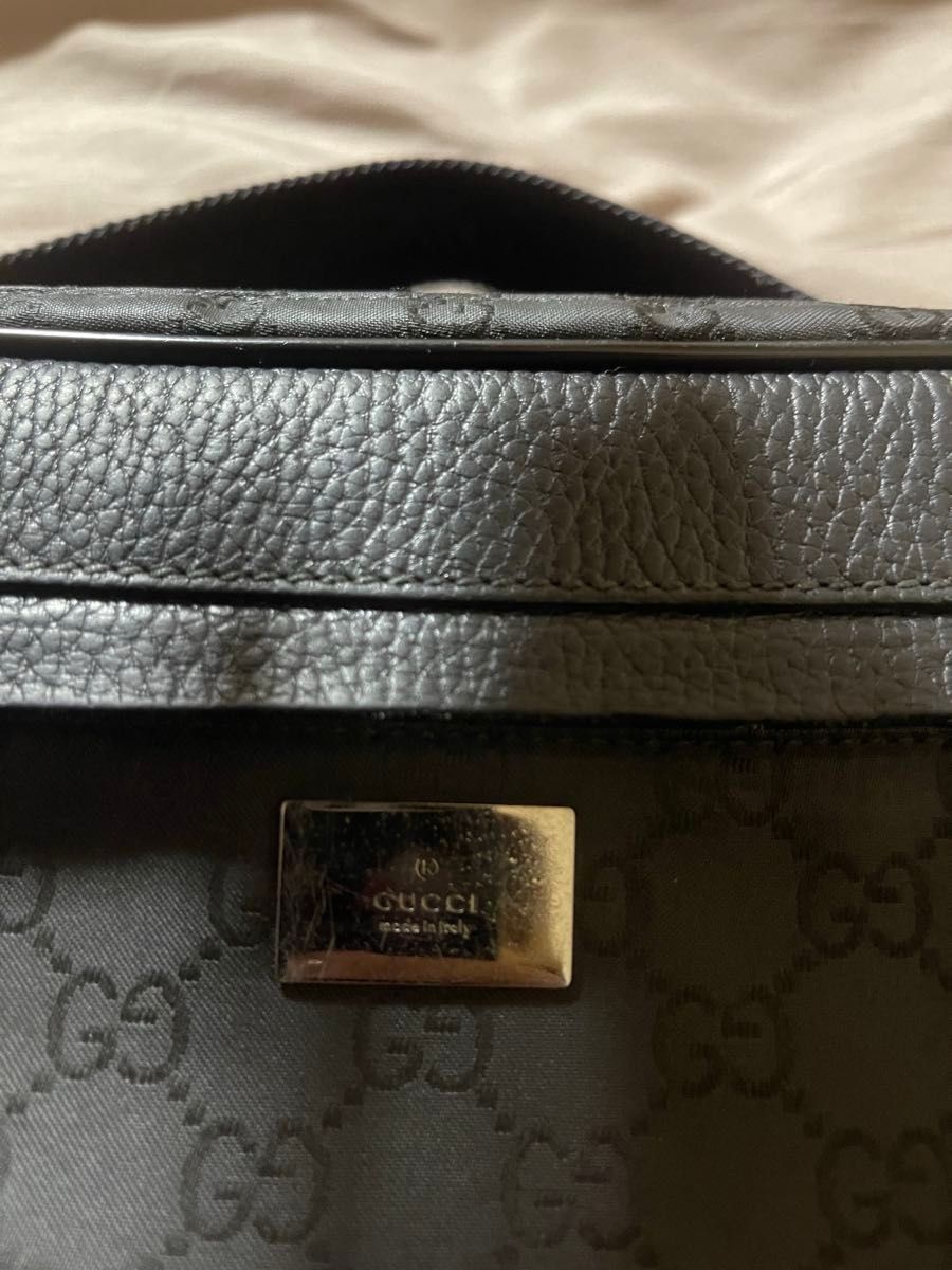 GUCCI グッチ 正規品 ウエストポーチ 黒 箱 保存袋付き ボディ GUCCI グッチ 正規品 ウエストポーチ 黒 箱 保存袋付き ボディ