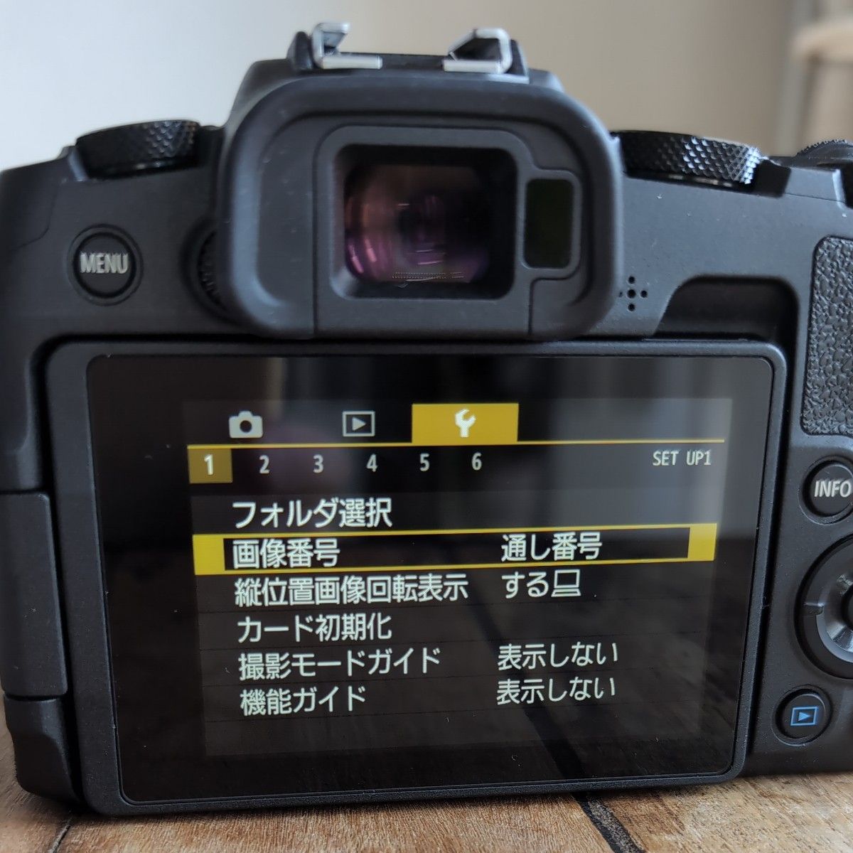 キヤノンCanon EOS RP本体+マウントアダプターキット(レンズ キヤノンCanon EOS RP本体+マウントアダプターキット(レンズ