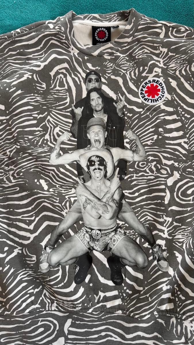 Red Hot Chili Peppers Totem Zebra Crewneck スウェット ゼブラ Red Hot Chili Peppers Totem Zebra Crewneck スウェット ゼブラ