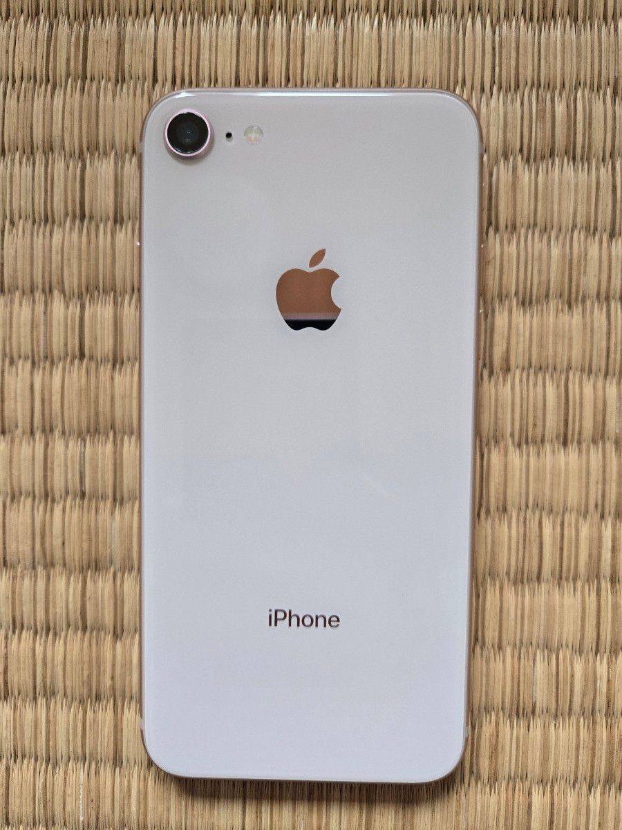 iPhone8 64GB ゴールド SIMフリー バッテリー100% フィルム iPhone8 64GB ゴールド SIMフリー バッテリー100% フィルム