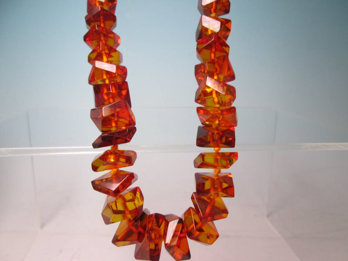 * very beautiful natural amber. long 70cm necklace 56g