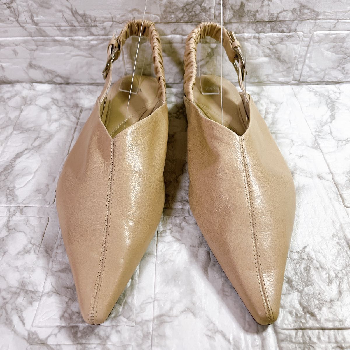 極美品 ZARA ザラ ソフトレザーフラットシューズ 40 ベージュ 極美品 ZARA ザラ ソフトレザーフラットシューズ 40 ベージュ