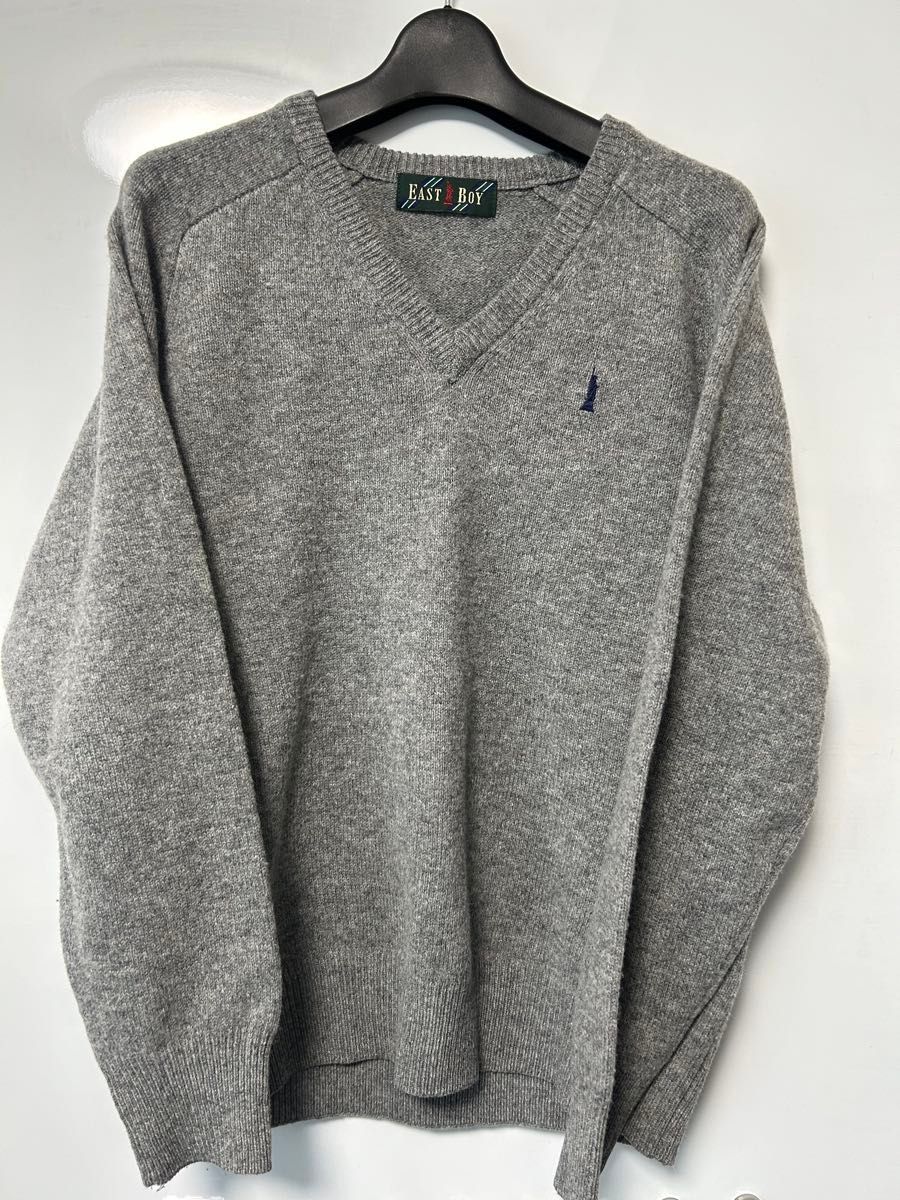美品 EASTBOY イーストボーイ ウール100% Vネックニット グレー 美品 EASTBOY イーストボーイ ウール100% Vネックニット グレー
