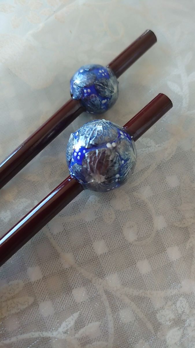メタリック紫陽花の玉かんざし、2本セット、ハンドメイド かんざし 髪飾り 玉簪 和装小物 簪 玉かんざし 一本差し 和装 花